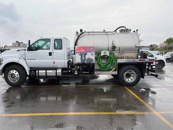 Shout out to Brazeau Sanitation for recent purchase of new 1700 USG Stainless Steel portable toilet unit on a Ford F650